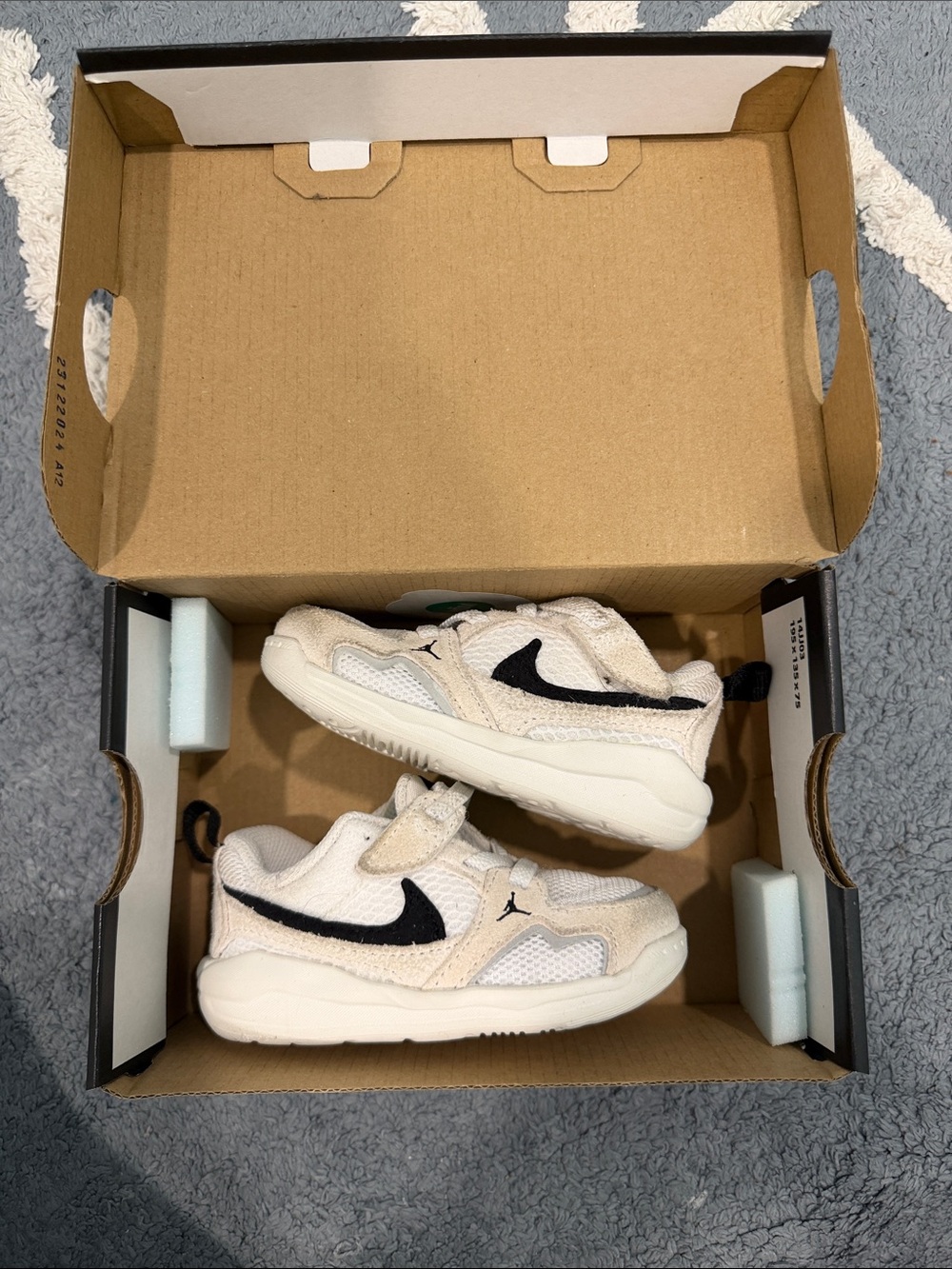 Nike Kids Beige Sneakers with Black Swoosh